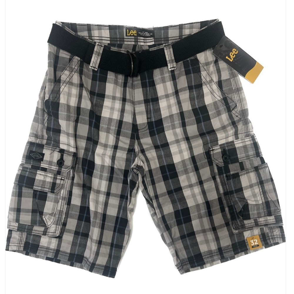 Men’s size 32 plaid shorts
